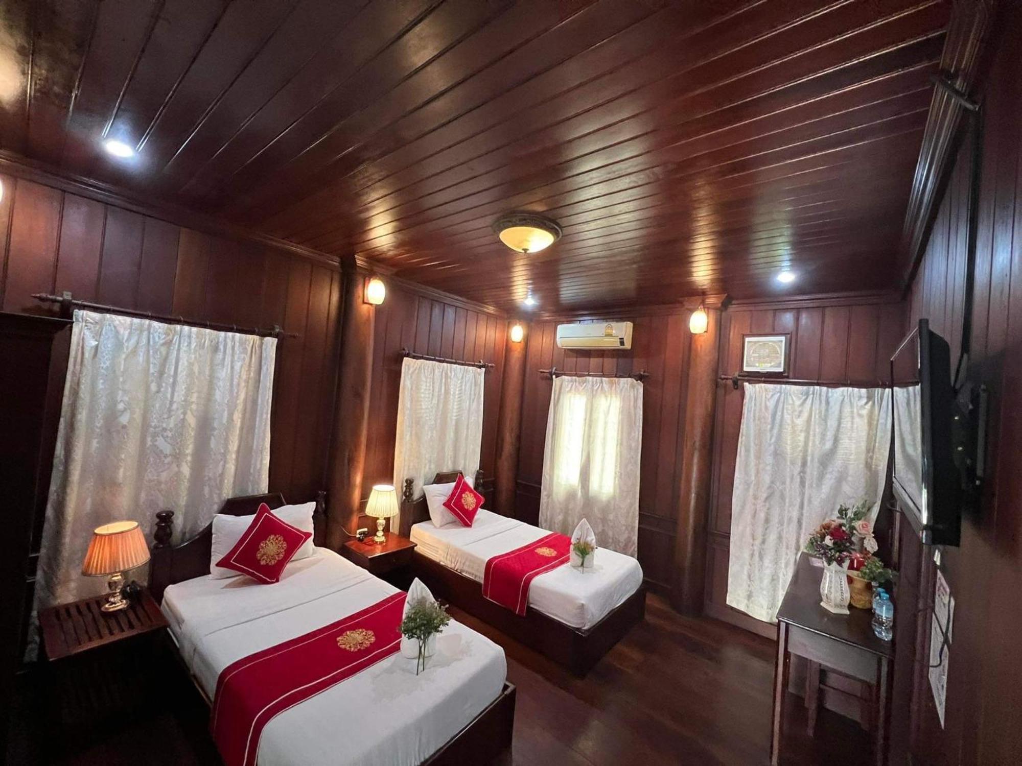 Villa Vieng Sa Vanh Hotel Luang Prabang Exterior foto